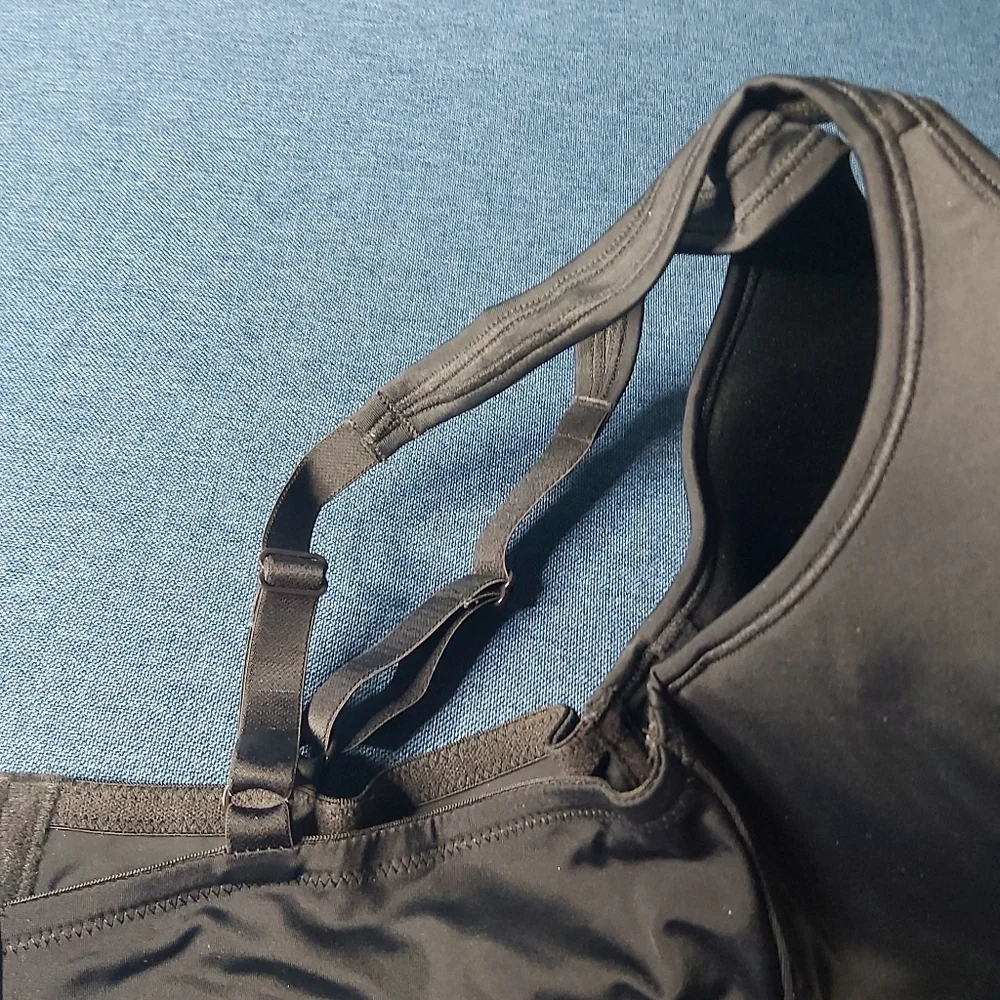 Hanes bra - Picture 10 of 10